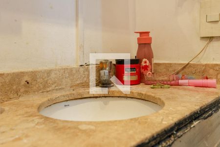 Lavabo de casa para alugar com 2 quartos, 125m² em Vila Iasi, Taboão da Serra