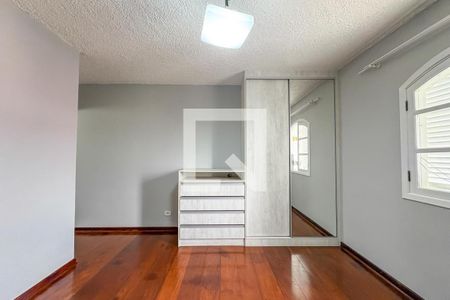 Suíte de casa à venda com 3 quartos, 350m² em Parque Terra Nova Ii, São Bernardo do Campo