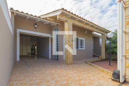 Fachada de casa à venda com 3 quartos, 130m² em Fátima, Canoas