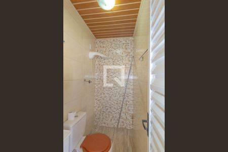 Banheiro da Piscina de casa à venda com 3 quartos, 130m² em Fátima, Canoas