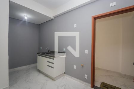 Cozinha de apartamento para alugar com 1 quarto, 48m² em Jardim Miriam, São Paulo