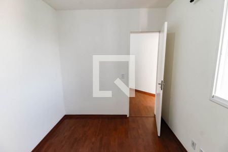 Quarto 1 de apartamento para alugar com 2 quartos, 52m² em Jardim Monte Alegre, Taboão da Serra