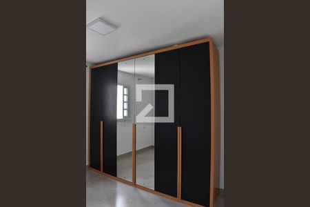Quarto 1 de casa de condomínio para alugar com 2 quartos, 45m² em Barreirinha, Curitiba