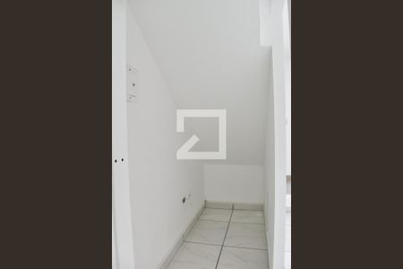 Sala de casa de condomínio para alugar com 2 quartos, 45m² em Barreirinha, Curitiba