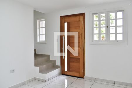 Sala de casa de condomínio para alugar com 2 quartos, 45m² em Barreirinha, Curitiba
