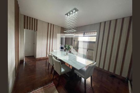 Casa à venda com 4 quartos, 290m² em Sagrada Família, Belo Horizonte