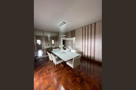 Casa à venda com 4 quartos, 290m² em Sagrada Família, Belo Horizonte