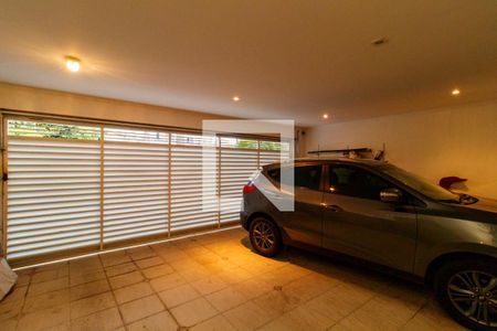 Garagem de casa à venda com 5 quartos, 370m² em Tucuruvi, São Paulo