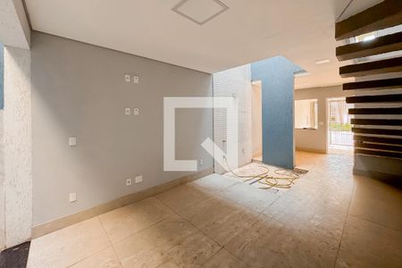 Sala de casa à venda com 3 quartos, 80m² em Vila Mariana, São Paulo