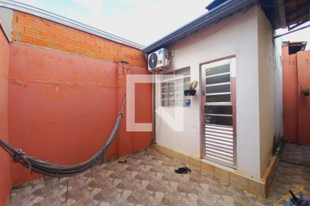 Quintal de casa à venda com 2 quartos, 81m² em Vila Maria, Campinas