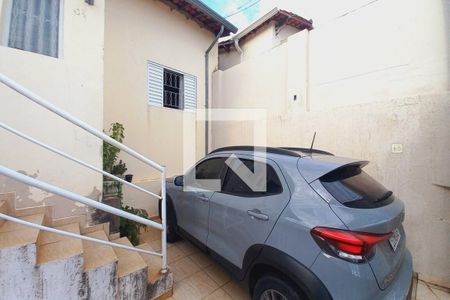 Garagem de casa à venda com 2 quartos, 81m² em Vila Maria, Campinas