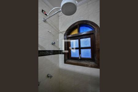 Chuveiro do Banheiro de casa para alugar com 3 quartos, 250m² em Jardim Rosa Maria, São Paulo
