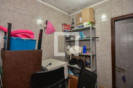 Quarto de Serviço de casa para alugar com 3 quartos, 250m² em Jardim Rosa Maria, São Paulo