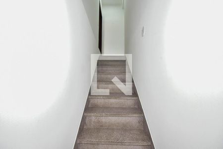 Escada de casa para alugar com 3 quartos, 200m² em Jardim Faria Lima, São Paulo