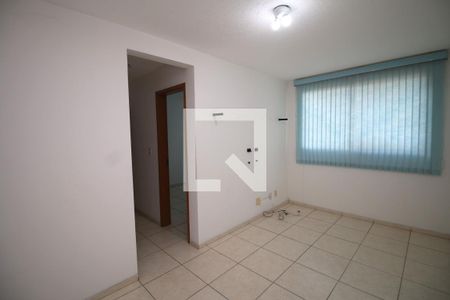 Sala de apartamento para alugar com 2 quartos, 52m² em Parada de Lucas, Rio de Janeiro