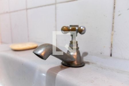 Banheiro - torneira de casa à venda com 5 quartos, 1m² em Vila Sao Francisco, São Paulo
