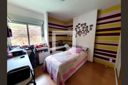 Casa à venda com 4 quartos, 234m² em Santa Lúcia, Belo Horizonte