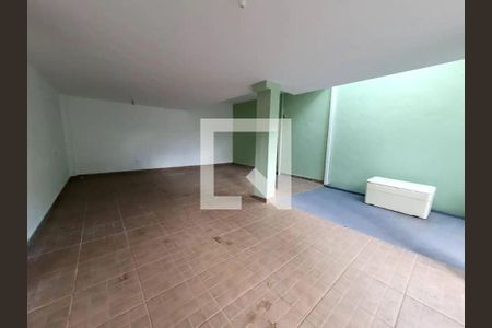 Casa à venda com 4 quartos, 234m² em Santa Lúcia, Belo Horizonte