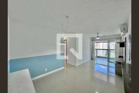 Sala de apartamento para alugar com 3 quartos, 82m² em Recreio dos Bandeirantes, Rio de Janeiro