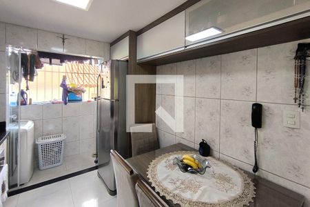 Cozinha de apartamento à venda com 2 quartos, 54m² em Jardim Guanabara, Jundiaí