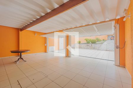Garagem de casa à venda com 3 quartos, 350m² em Vila Madalena, São Paulo