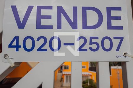 Plaquinha de casa à venda com 3 quartos, 350m² em Vila Madalena, São Paulo