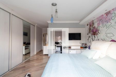 Suíte de casa à venda com 4 quartos, 400m² em Vila Granada, São Paulo