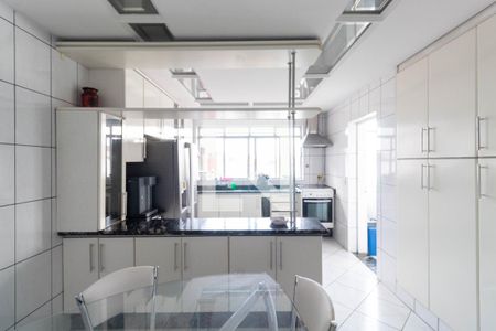 Cozinha de casa à venda com 4 quartos, 400m² em Vila Granada, São Paulo