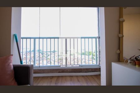 Varanda de Serviço  de apartamento à venda com 2 quartos, 42m² em Vila California, São Paulo