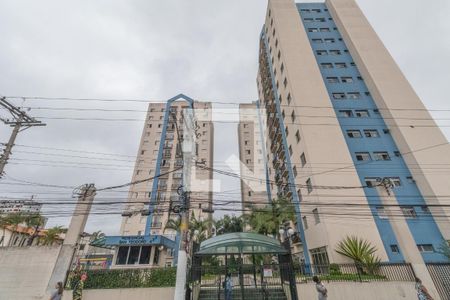 Fachada de apartamento para alugar com 2 quartos, 52m² em Vila Carmosina, São Paulo