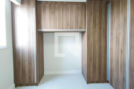 Quarto 1 de apartamento para alugar com 2 quartos, 57m² em Parque Residencial Vila União, Campinas