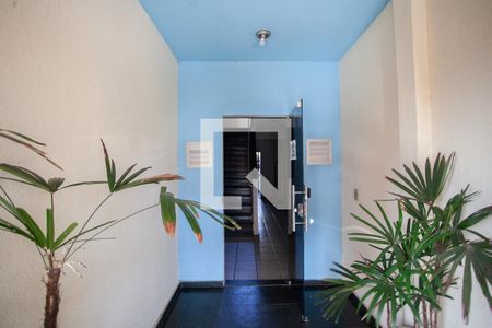Entrada de apartamento à venda com 2 quartos, 55m² em Planalto, Belo Horizonte