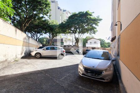 Estacionamento de apartamento à venda com 2 quartos, 55m² em Planalto, Belo Horizonte