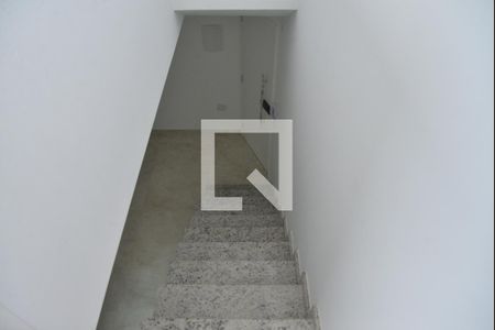 Escada de apartamento à venda com 2 quartos, 85m² em Vila América, Santo André