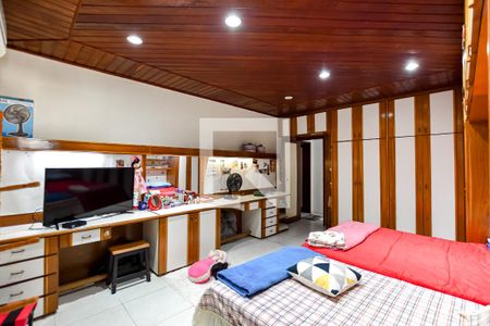 Quarto 2 de casa à venda com 4 quartos, 415m² em Piratininga, Niterói