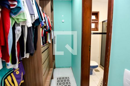 Closet de casa à venda com 4 quartos, 415m² em Piratininga, Niterói