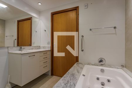 Banheiro da Suíte 1 de apartamento à venda com 4 quartos, 174m² em Mont’serrat, Porto Alegre