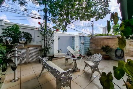 varanda da Sala de casa à venda com 3 quartos, 250m² em Jardim da Gloria, São Paulo