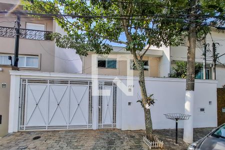 Fachada de casa à venda com 3 quartos, 250m² em Jardim da Gloria, São Paulo