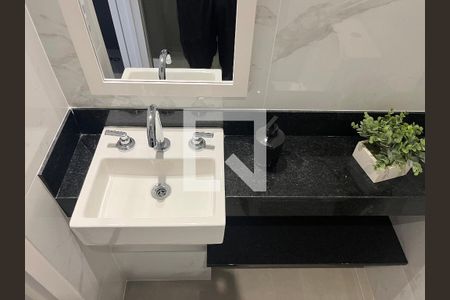 Banheiro de kitnet/studio para alugar com 1 quarto, 18m² em Perdizes, São Paulo