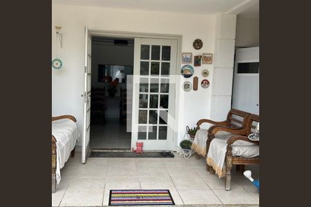 Casa à venda com 3 quartos, 163m² em Serra Grande, Niterói