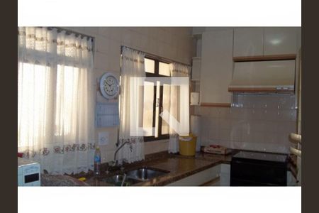 Casa à venda com 3 quartos, 270m² em Cidade Mãe do Céu, São Paulo