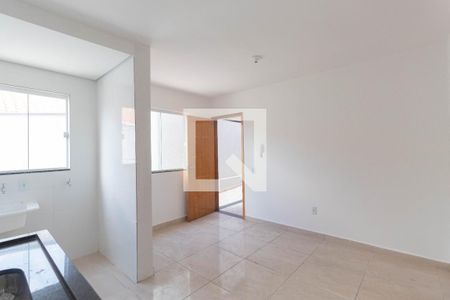 Sala/Cozinha de apartamento para alugar com 2 quartos, 38m² em Cidade Antônio Estêvão de Carvalho, São Paulo