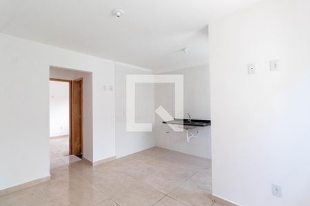Sala/Cozinha de apartamento para alugar com 2 quartos, 38m² em Cidade Antônio Estêvão de Carvalho, São Paulo