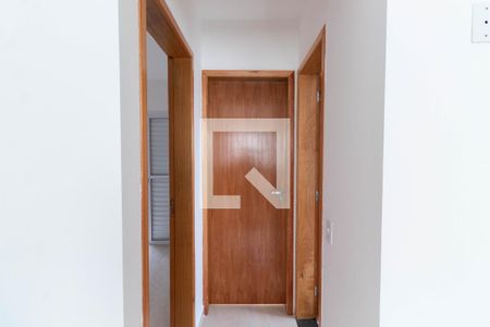 Corredor de apartamento para alugar com 2 quartos, 38m² em Cidade Antônio Estêvão de Carvalho, São Paulo