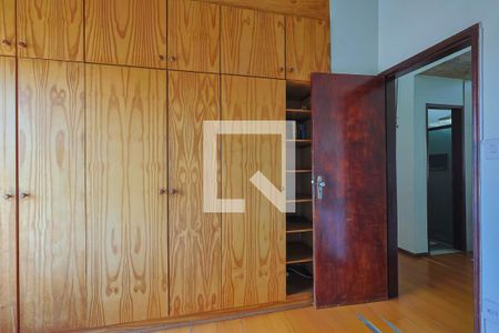Quarto 2 de casa à venda com 4 quartos, 360m² em Alto Caiçaras, Belo Horizonte