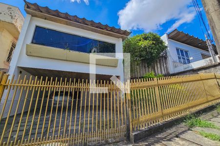 Fachada de casa à venda com 4 quartos, 360m² em Alto Caiçaras, Belo Horizonte