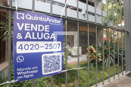 Plaquinha de apartamento para alugar com 3 quartos, 96m² em Santa Cecília, Porto Alegre