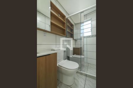 Banheiro de apartamento para alugar com 2 quartos, 72m² em Bom Jesus, Porto Alegre