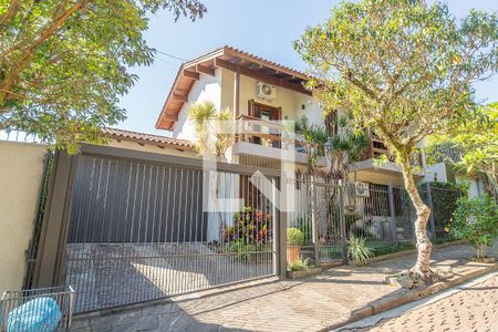 Fachada de casa à venda com 4 quartos, 200m² em Espírito Santo, Porto Alegre